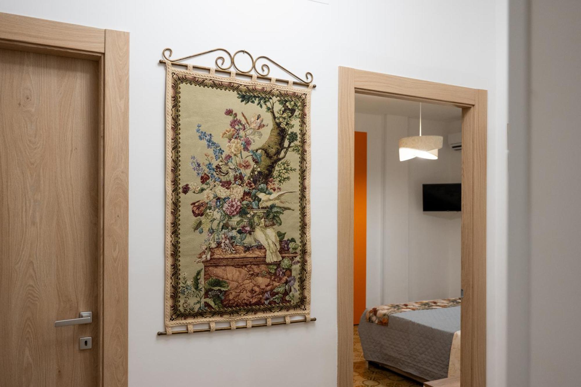 B&B Benvenuti Al Centro Caserta Ngoại thất bức ảnh